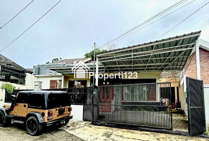 DIJUAL RUMAH NYAMAN STRATEGIS DI BANDUNG - 1