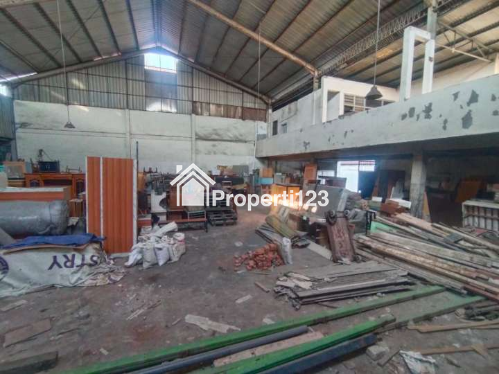 Gudang Ploso Surabaya Timur Akses Truk Hanya 1km ke MERR - 1