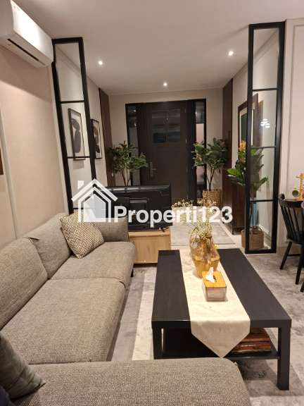 Full Furnished , Rumah Mewah Siap Huni Citraland CBD - 11