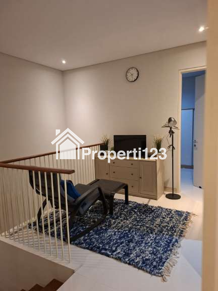 Full Furnished , Rumah Mewah Siap Huni Citraland CBD - 5