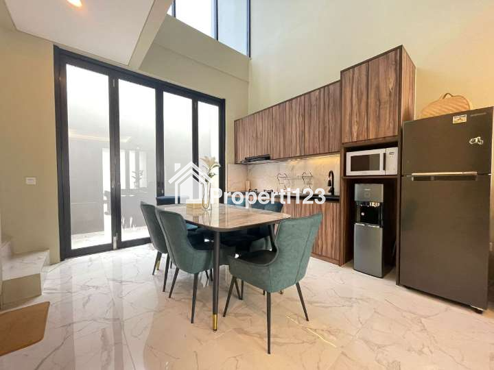 Rumah mewah 4 lantai di Pulomas Jakarta Timur - 3