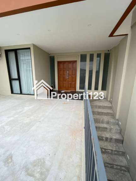 Rumah mewah 4 lantai di Pulomas Jakarta Timur - 2