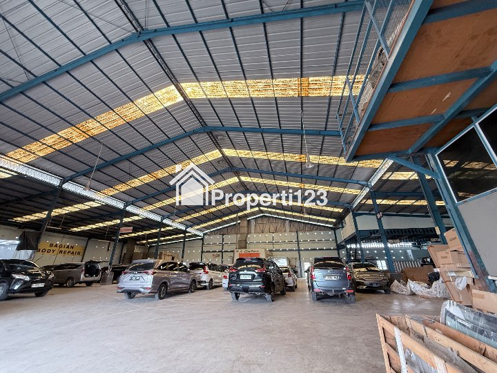 Dijual Gudang dan Bengkel Pinggir Jalan di Karawang Barat - 7