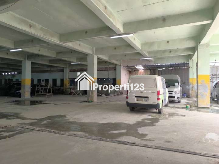 Gedung Ex Bengkel Mobil Jalan Raya Interchange Tol Karawang Barat - 12