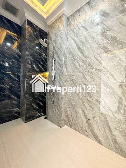 Rumah mewah American Classic di Cipayung Jakarta Timur - 5