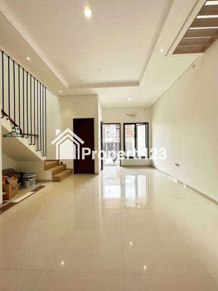 Rumah 2 lantai termurah di kawasan premium Rawamangun Jakarta Timur - 7