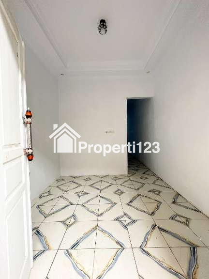 Rumah murah siap huni di Jatiwaringin Pondok Gede Bekasi - 2