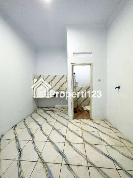 Rumah murah siap huni di Jatiwaringin Pondok Gede Bekasi - 6