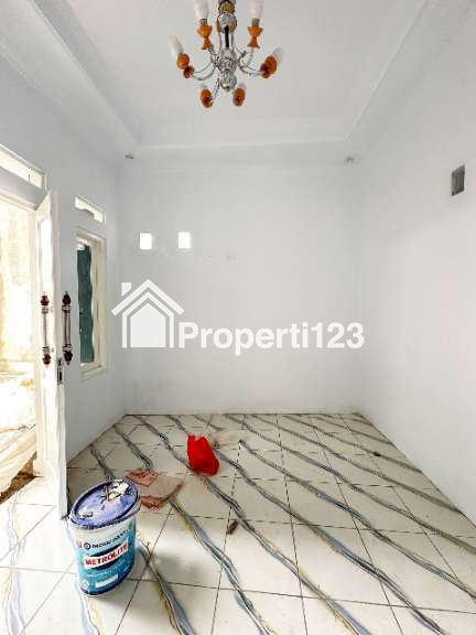 Rumah murah siap huni di Jatiwaringin Pondok Gede Bekasi - 3