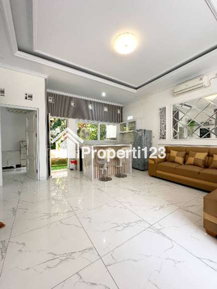 Rumah 2 lantai full furnished di Ciracas Jakarta Timur - 3