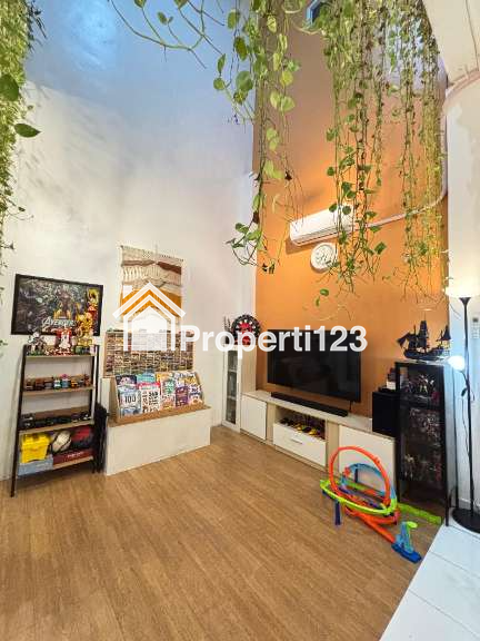 Disewakan rumah 2 lantai Full Furnished Dekat UMS - 3