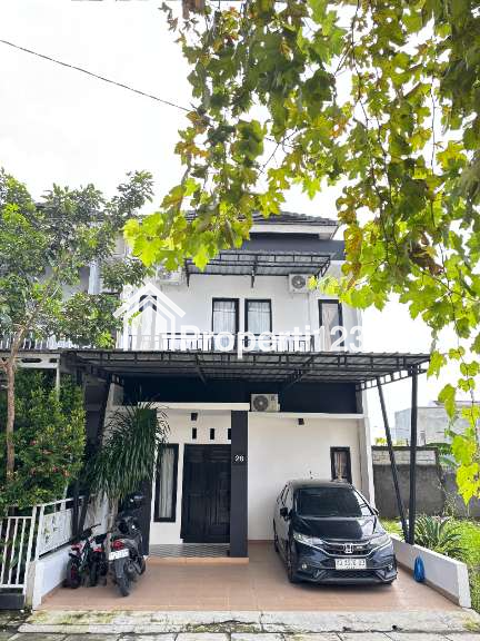 Disewakan rumah 2 lantai Full Furnished Dekat UMS - 1