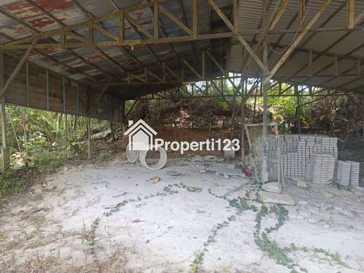 Dijual Bangunan Komersiil dan Workshop - 13