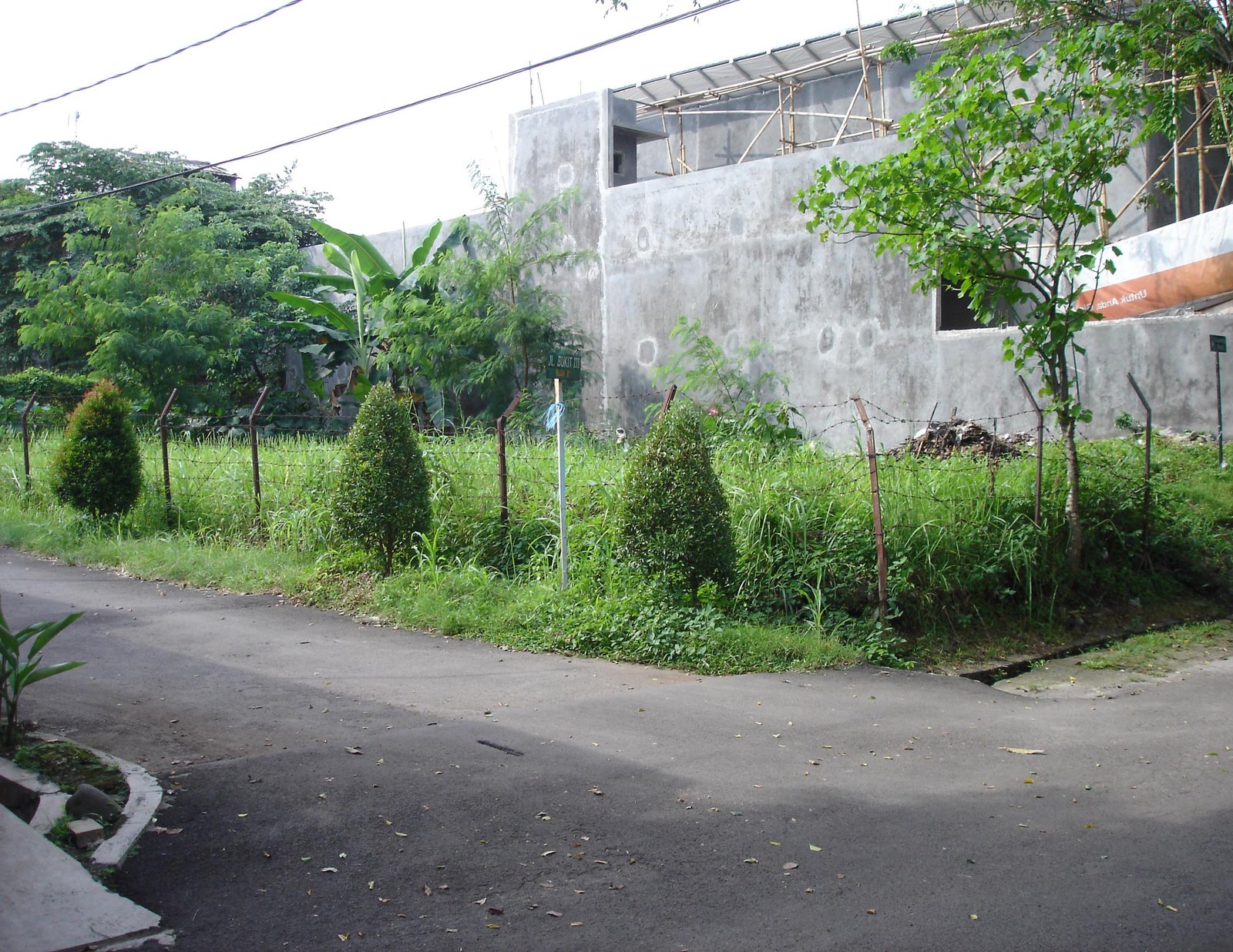 Tanah Lahan Kosong Perum Bukit Cirendeu - Tangerang Selatan - 1