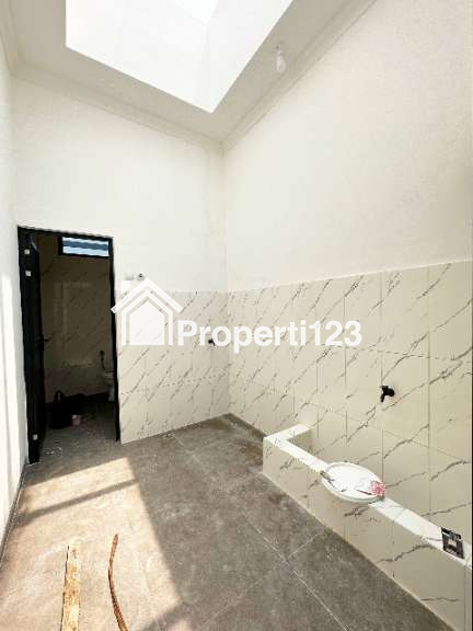 Rumah murah lokasi strategis di Ciracas Jakarta Timur dekat LRT - 2