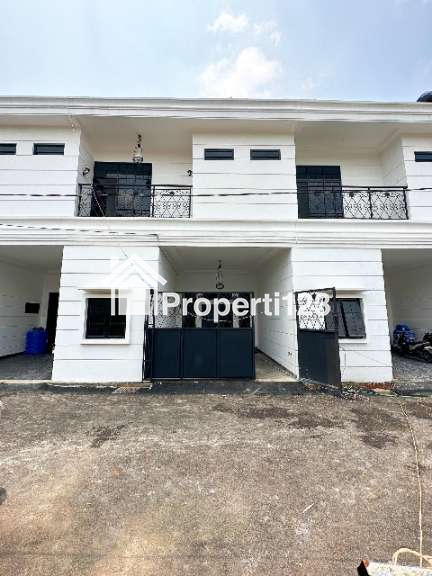 Rumah murah lokasi strategis di Ciracas Jakarta Timur dekat LRT - 1