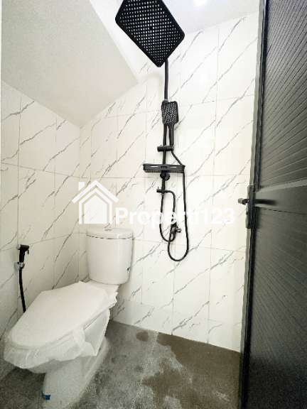 Rumah murah lokasi strategis di Ciracas Jakarta Timur dekat LRT - 5