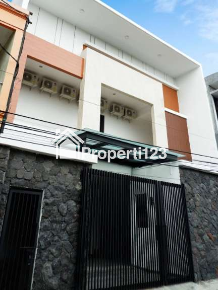 Kost Aktif Minimalis Full Penghuni Tengah Kota Surabaya Dekat Jl Diponegoro & Kartini - 2