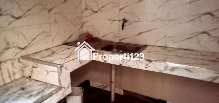 Rumah Gaya American Classic 4 Kamar Tidur 2 Kamar Mandi Carport  Lingkungan Sejuk Tenang Nyaman dan Aman di Antapani Bandung - 8