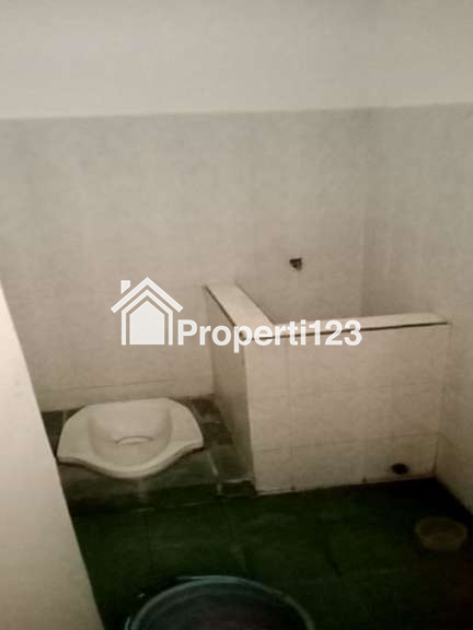 Rumah Gaya American Classic 4 Kamar Tidur 2 Kamar Mandi Carport  Lingkungan Sejuk Tenang Nyaman dan Aman di Antapani Bandung - 11