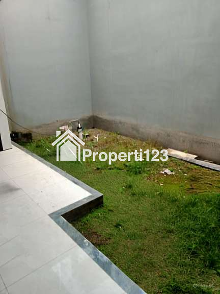 Rumah Baru Minimalis Modern 3 Kamar Tidur 2 Kamar Mandi Carport Lingkungan Nyaman Aman dan Tenang di Cisaranten Kulon Arcamanik Bandung - 7