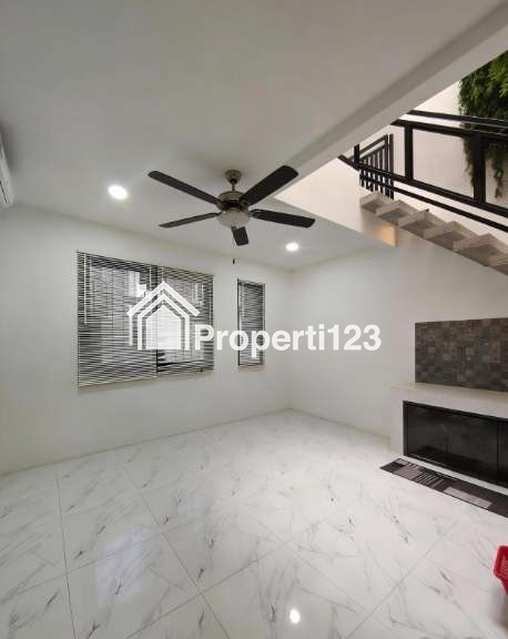 Rumah Secondary Siap Huni Di Duren Sawit Jaktim - 13