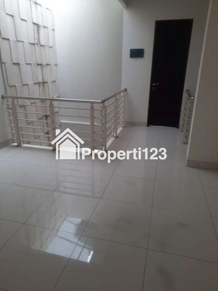 Rumah Komplek Gading Cipta Residence Kelapa Gading Jakarta Utara - 4