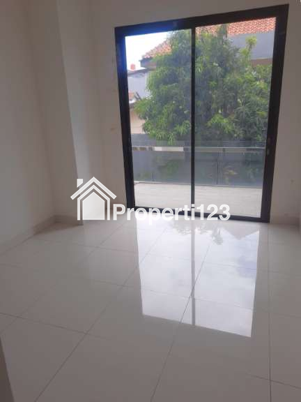 Rumah Komplek Gading Cipta Residence Kelapa Gading Jakarta Utara - 6