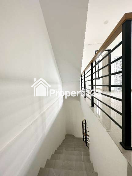 Rumah baru modern di Pondok Bambu Duren Sawit Jakarta Timur - 6