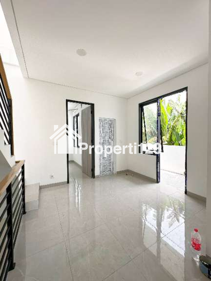 Rumah baru modern di Pondok Bambu Duren Sawit Jakarta Timur - 7