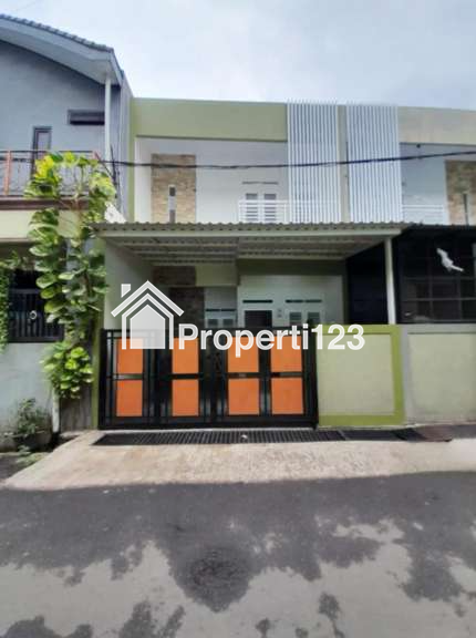 Rumah second 2 lantai murah siap huni dijagakarsa Jaksel - 1