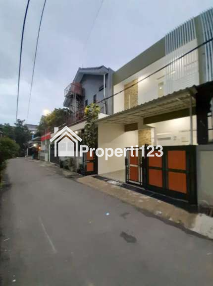 Rumah second 2 lantai murah siap huni dijagakarsa Jaksel - 3