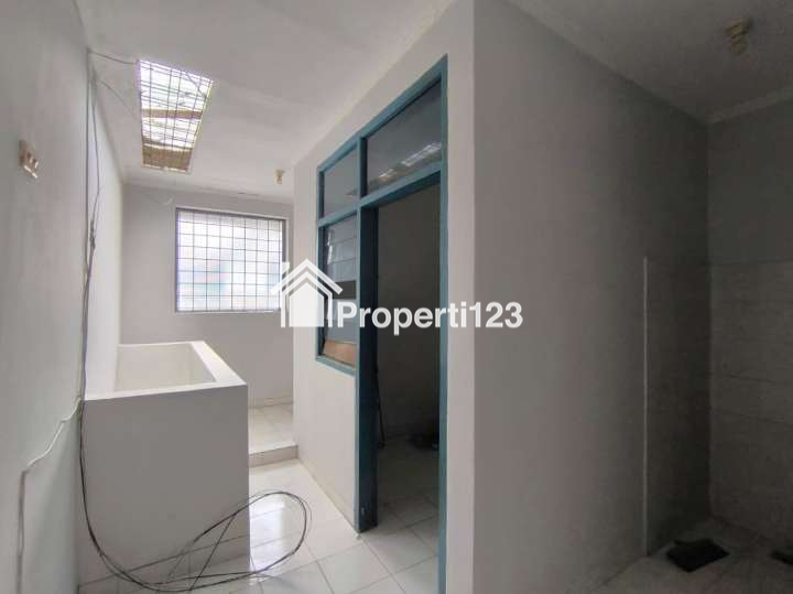 Rumah Rapi Siap Huni Jalan Cempaka Putih Tengah Jakarta Pusat - 9