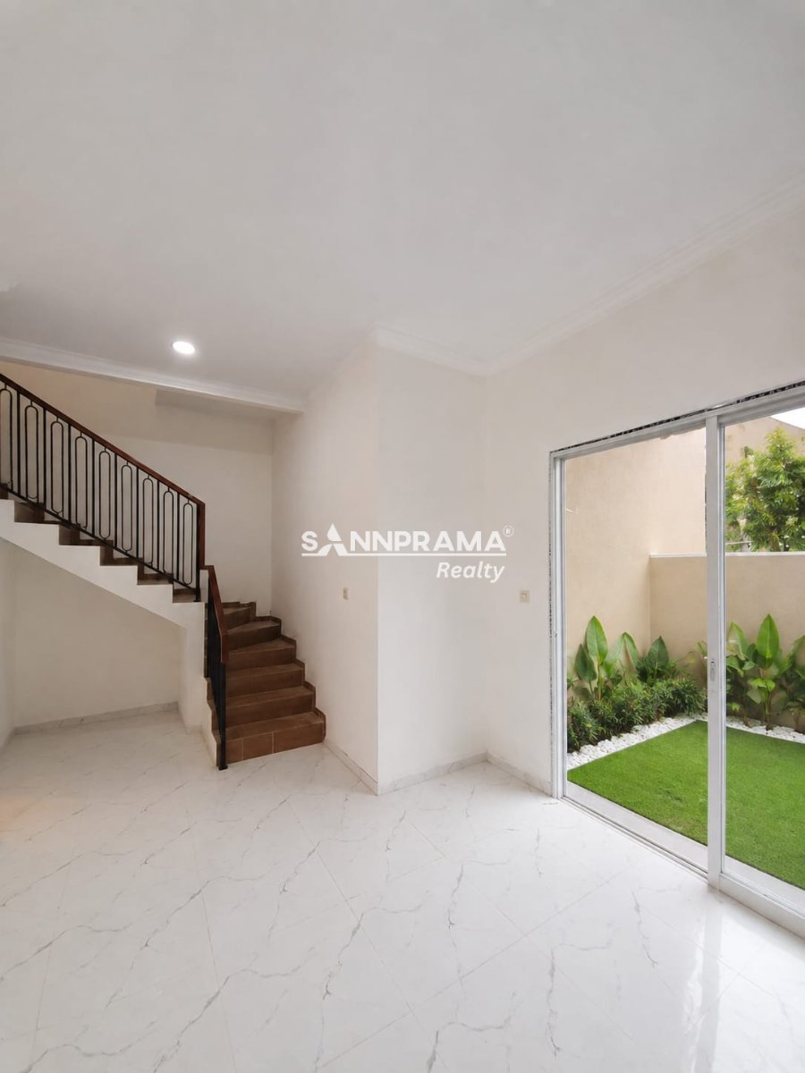 Rumah 2 lantai Modern Tropis di Mampang Depok - 11