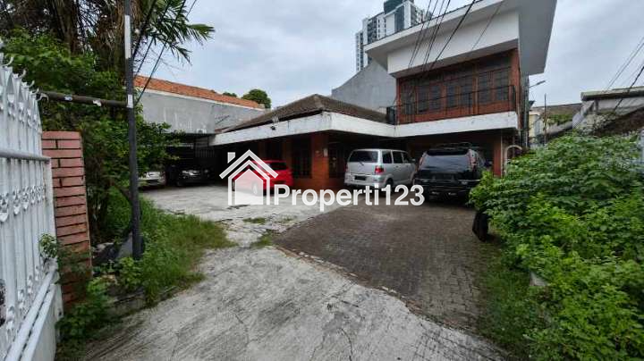 Rumah second strategis pinggir jalan di Salemba Tengah Jak Pus - 3
