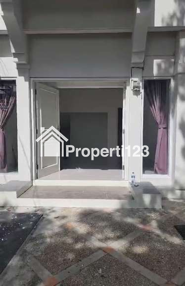 Rumah Modern Classic 4 Kamar Tidur 2 Kamar Mandi Carport Lokasi Premium Dekat Berbagai Tujuan Wisata Belanja Kuliner dan Hiburan di Sayap Jalan Riau Martadinata Bandung - 3