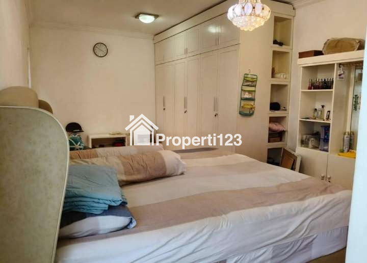 Dijual Murah Rumah Siap Huni Semi Furnished Lokasi Perumahan Manyar Surabaya - 5