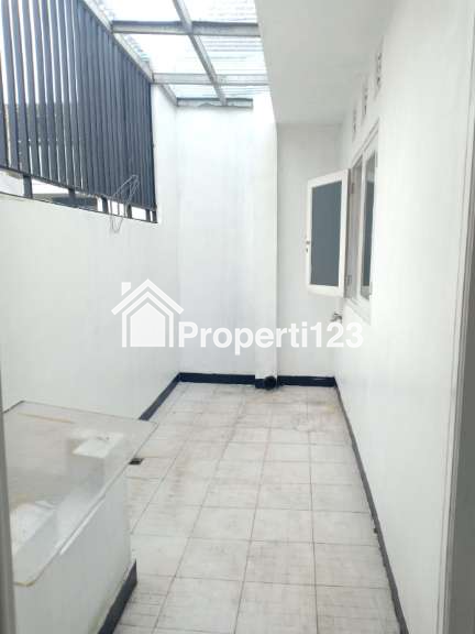 DIJUAL RUMAH 2 LANTAI SIAP HUNI - 6