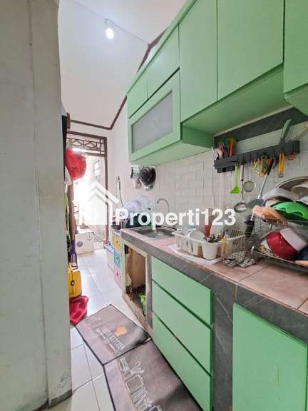Rumah second strategis di Limo Depok - 8