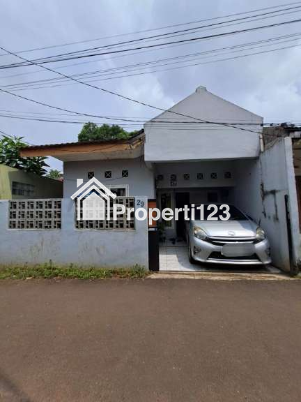 Rumah second strategis di Limo Depok - 1