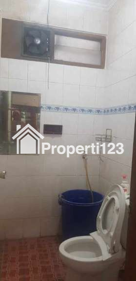Rumah second 2 lantai dalam perumahan di Tanah Baru Beji Depok - 8