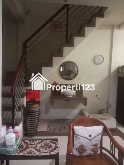 Rumah second 2 lantai murah siap huni dimampang depok - 9