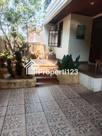 Rumah second 2 lantai murah siap huni dimampang depok - 3