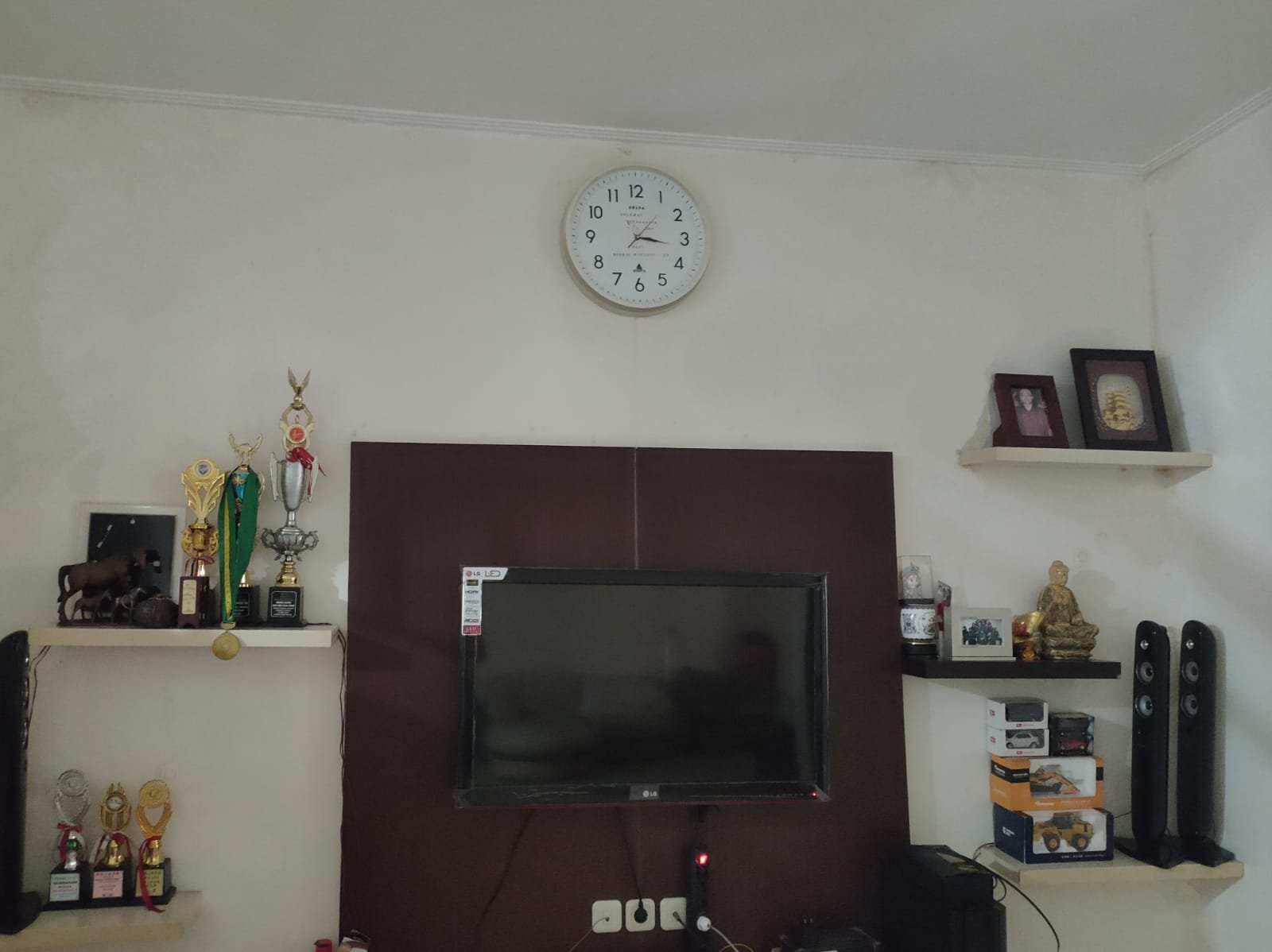 Dijual Rumah Kompleks Minimalis 3 Lantai Jakarta Barat Bebas Banjir - 11