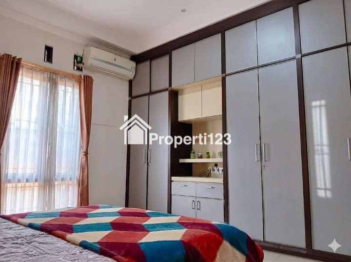 RUMAH IMPIAN 2.5 LANTAI DI BANDUNG – FULL FURNISHED, POSISI HOOK, DIJUAL DI BAWAH PASAR! - 2
