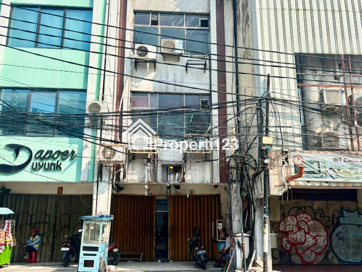 Dijual Murah dibawah Njop Ruko di Hasyim Ashari Gambir Jakarta Pusat - 1