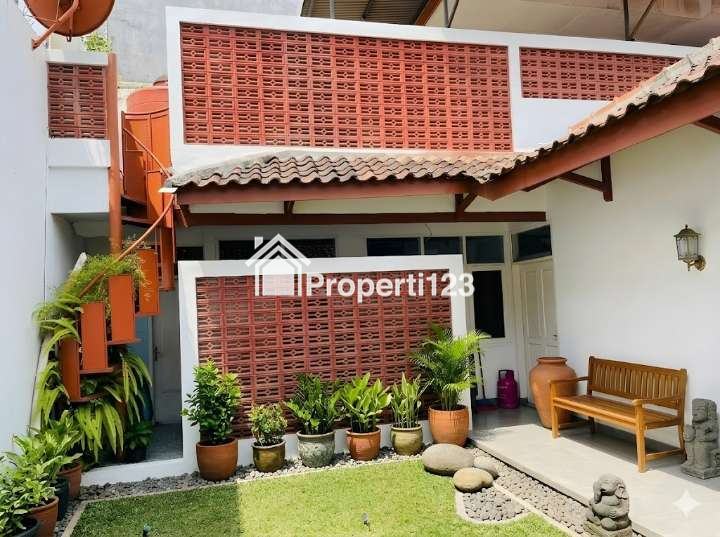 RUMAH MEWAH SAYAP SUPRATMAN: PRESTISE KELUARGA DI JANTUNG KOTA BANDUNG! - 2
