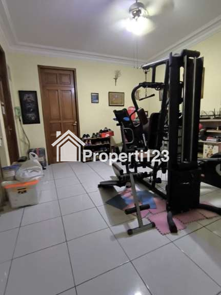 Rumah Hoek Strategis Jalan Kartini Sawah Besar Jakarta Pusat - 7
