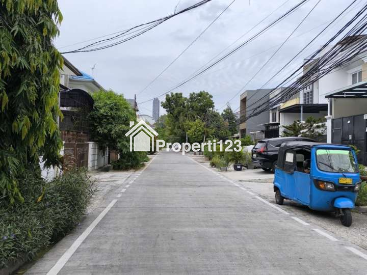 Rumah Hoek Strategis Jalan Kartini Sawah Besar Jakarta Pusat - 10