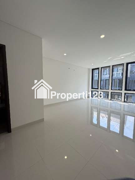 Dijual Ruko Del Rey Jl. Lkr. Botanika Utara, BSD, Tangerang - 13